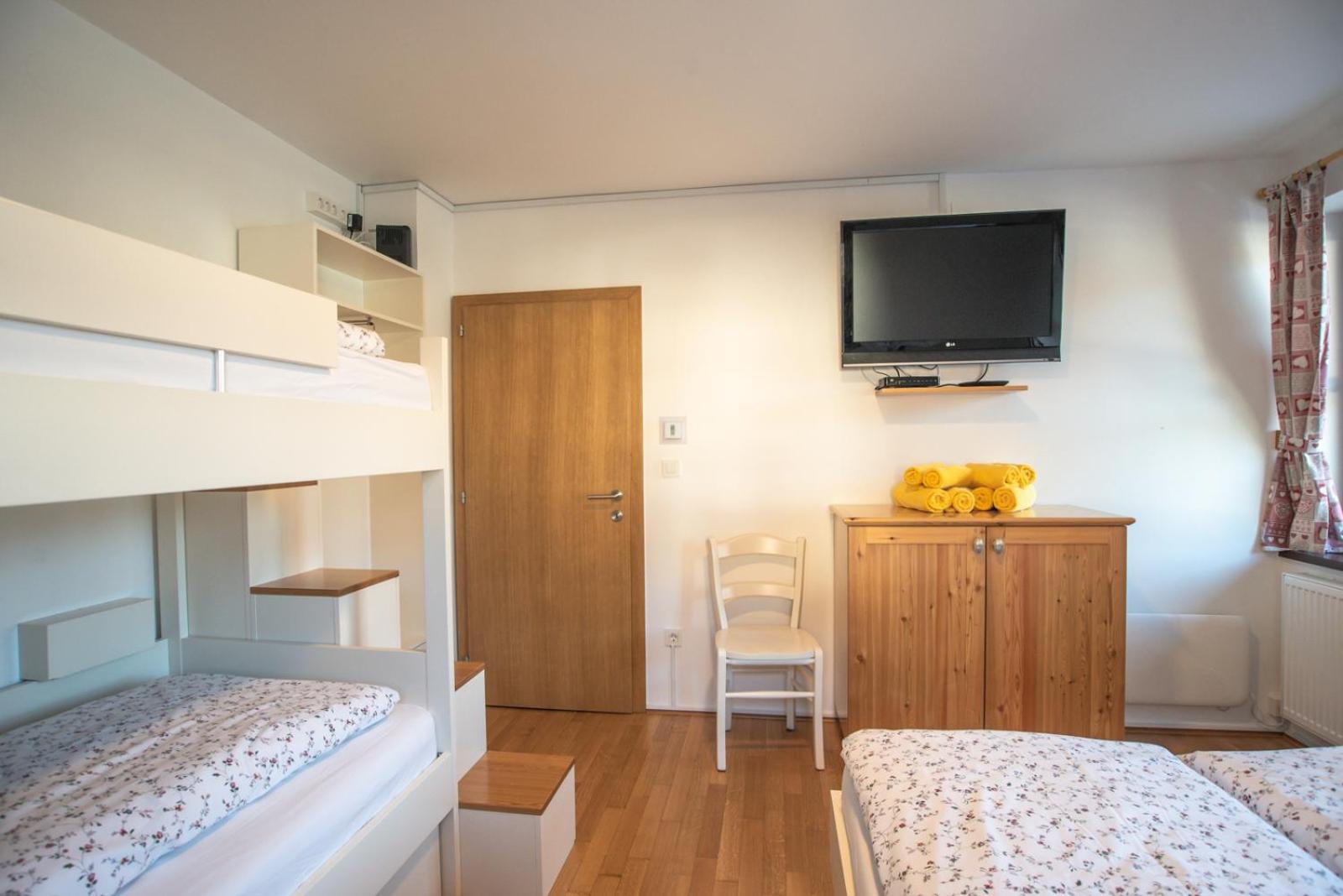 Pritlicni Apartma Hribovc Z Atrijem Кранська Гора Екстер'єр фото