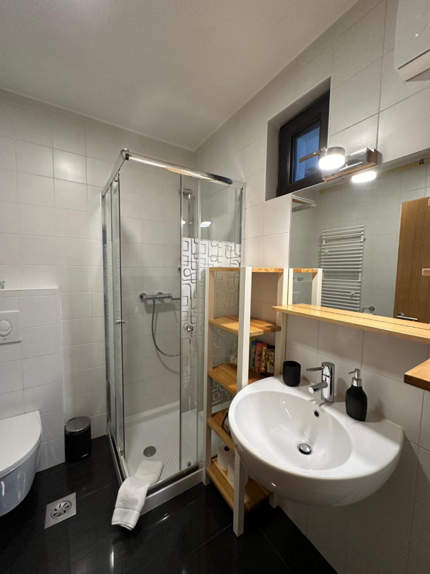 Pritlicni Apartma Hribovc Z Atrijem Кранська Гора Екстер'єр фото